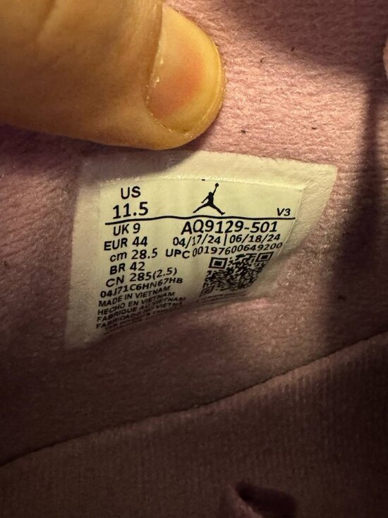 Size 10 | Jordan 4 Orchid With Box | Pre-Owned main image 9